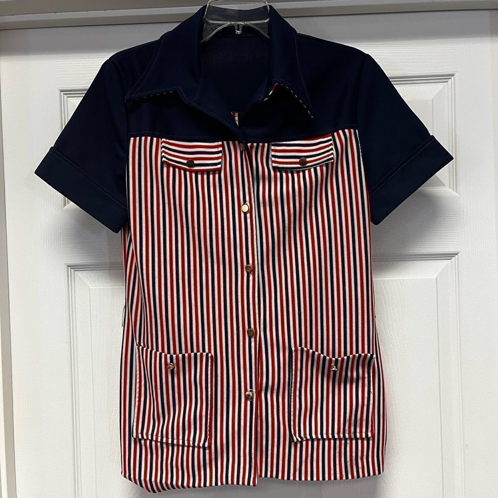 Vintage 1960’s Red White & Blue Stripe Polyester Button Down Shirt sz M